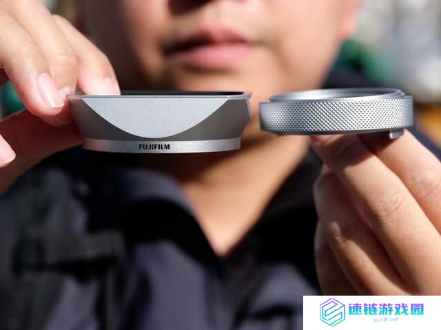 一亿像素 + 中画幅 富士 GFX100RF 固定镜头相机深度拍摄体验