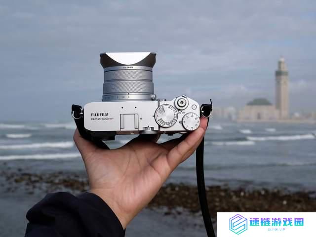 一亿像素 + 中画幅 富士 GFX100RF 固定镜头相机深度拍摄体验