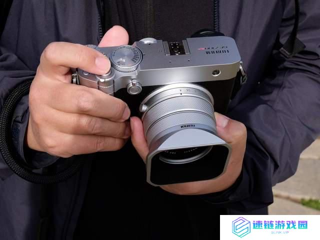 一亿像素 + 中画幅 富士 GFX100RF 固定镜头相机深度拍摄体验