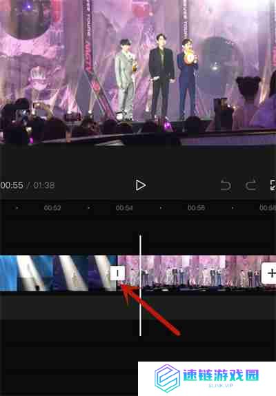 剪映怎么把两个视频合成一个视频