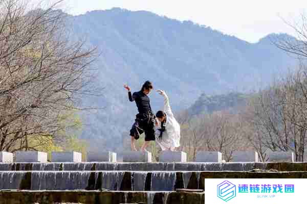 安岚携手复星艺术中心助力邱岸雄"觉山知水"艺术项目