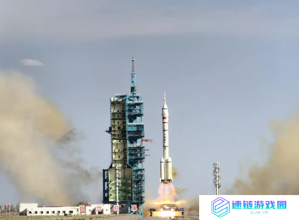 神舟二十号载人飞船与空间站组合体完成自主快速交会对接